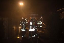 Weiterlesen: Drei Feuerwehren im Einsatz bei Feuer auf Campingplatz in Tespe
