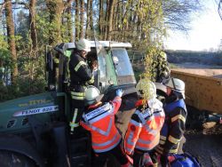Weiterlesen: Technische Hilfeleistung - Verletzte Person auf Traktor